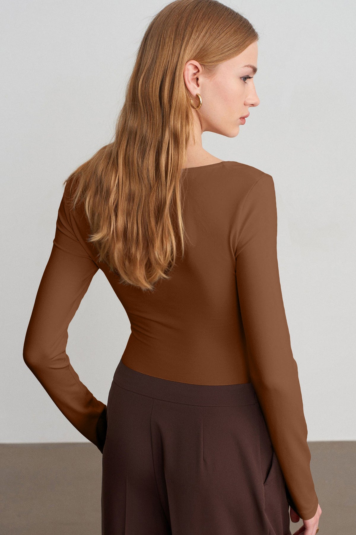 Slim Fit V Neck Long Sleeve Bra Buil-in Top