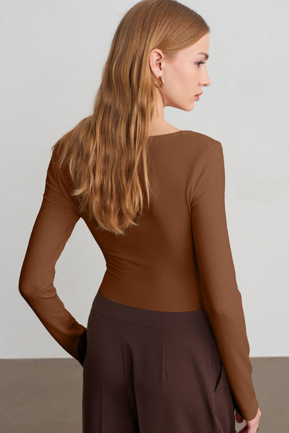 Slim Fit V Neck Long Sleeve Bra Buil-in Top